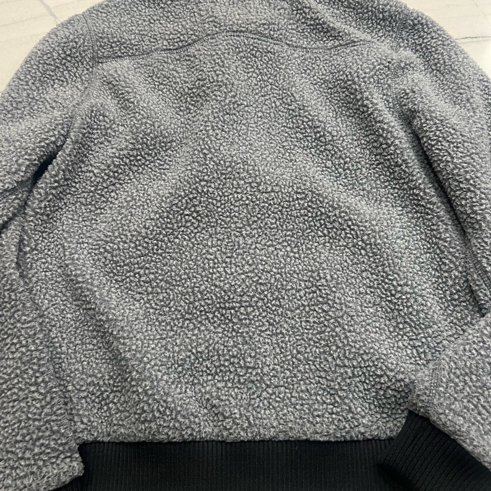 Carhartt Gray Fleece Women’s Zip-up - Picture 6 of 7
